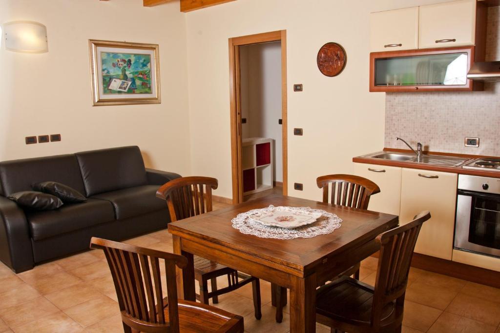 Agriturismo Radaméz Monzambano Habitación foto