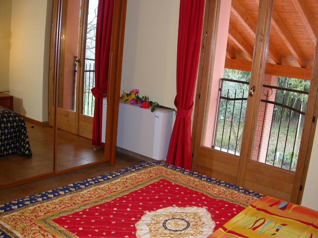 Agriturismo Radaméz Monzambano Habitación foto
